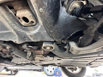 2014 volkswagen touareg vr6-lux with 142869 miles for sale near burnsville, minnesota 50063acdacf648c59c58d105ab4bff5e.jpeg