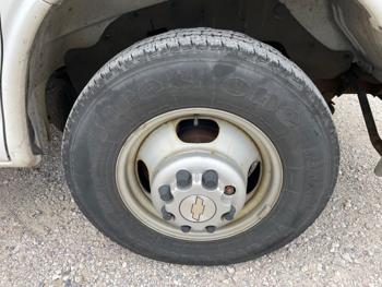 2006 chevrolet express g3500 with 121772 miles for sale near elk-river, minnesota 503864506e5e4091b3959dda4b77203b.jpeg