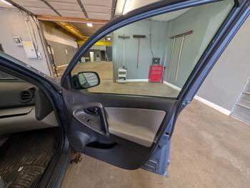 2010 toyota rav4 base-i4-4wd with 209322 miles for sale near elk-river, minnesota 504ce4da9466407295139be86fbe3dd5.jpg