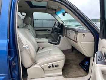 2003 cadillac escalade-ext sport-utility-truck with 175517 miles for sale near elk-river, minnesota 507f59897ddb490a9a0df77a734f15a0.jpeg