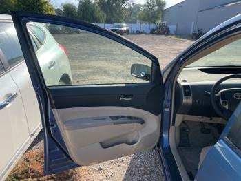 2005 toyota prius 4-door-liftback with 157900 miles for sale near elk-river, minnesota 50908e8af14147c7845a7a8e5c5ee730.jpeg
