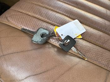 1983 mercedes-benz 380 sl with 104304 miles for sale near elk-river, minnesota 50d8aa703ff5447482dd9d42fa0b7b9b.jpeg