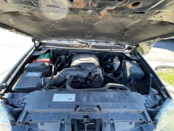 2007 gmc yukon-xl sle-1-1-2-ton-4wd with 258851 miles for sale near burnsville, minnesota 51597b35bdd044ac8448a75bcd9f1972.jpeg