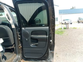 2003 dodge ram-2500 st-quad-cab-short-bed-4wd with 219883 miles for sale near elk-river, minnesota 515f808aebbe4857b759af1293e92b35.jpg