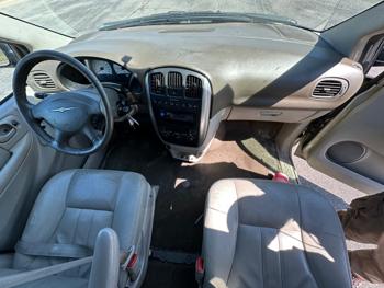 2005 chrysler town-&-country touring with 175445 miles for sale near elk-river, minnesota 52a412370a4c450d9bd5c507855923db.jpeg