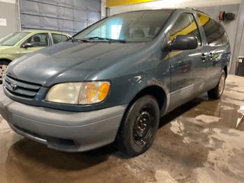 2001 toyota sienna le with 169382 miles for sale near elk-river, minnesota 54b1f8b1737644a98ee6f3bb0b31db7b.jpg