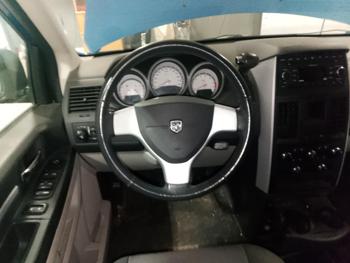 2008 dodge grand-caravan sxt with 130543 miles for sale near elk-river, minnesota 551f0e46980f4ad987e4c1036edcc692.jpg