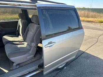 2006 toyota sienna le-7-passenger with 186110 miles for sale near elk-river, minnesota 556a8919a2404b81bb99b5406a443c32.jpg