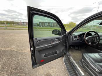 2007 gmc yukon-denali xl-awd with 192265 miles for sale near elk-river, minnesota 55e2a2c38ec641a1abf467dd61bb4ff8.jpeg