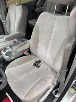 2012 kia sedona with 181342 miles for sale near elk-river, minnesota 567c6decc0224667a663844369465067.jpg