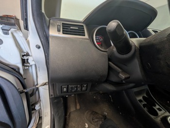 2012 nissan versa 1.8-sl-hatchback with 235732 miles for sale near elk-river, minnesota 5685d83f29cd4b3d8d0c5dba3dea4522.jpg