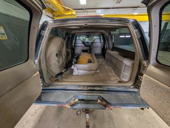 1999 chevrolet suburban k1500-4wd with 225203 miles for sale near elk-river, minnesota 5898aeadbac543b2a14129635e446c8d.jpg