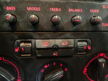 2009 volkswagen jetta se with 198966 miles for sale near elk-river, minnesota 595463ecbe7d49eeb667868ad34a483b.jpg