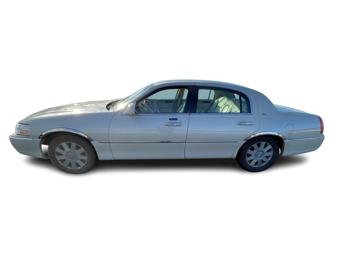 2003 lincoln town-car cartier with 147179 miles for sale near elk-river, minnesota 5a2b554e9f2249529e810b081b81d232.jpg