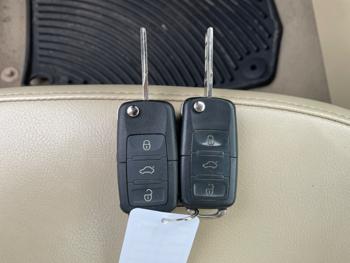 2003 volkswagen new-beetle gls-2.0l-convertible with 105377 miles for sale near elk-river, minnesota 5b2545dd2c454a8cac1854bb6e73aad8.jpeg