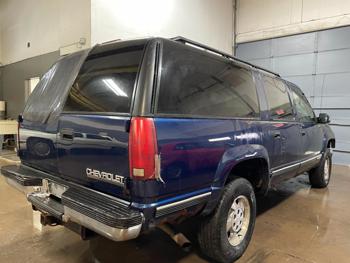 1997 chevrolet suburban with 191626 miles for sale near elk-river, minnesota 5bd73121cbb54c20ba32139db7597160.jpg