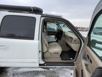 2004 chevrolet suburban 2500-4wd with 245420 miles for sale near elk-river, minnesota 5bfd9c70ea414e1fa36b9d7fd5343009.jpeg