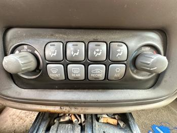 2001 pontiac bonneville se with 155771 miles for sale near elk-river, minnesota 5c4e81394741459fba081a159b785614.jpeg