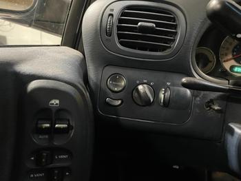 2001 chrysler town-and-country lxi with 235481 miles for sale near elk-river, minnesota 5c822f1a0ccf4847a84da971b2a8c884.jpg