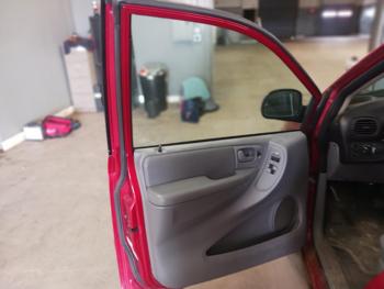 2007 chrysler town-&-country touring with 111081 miles for sale near elk-river, minnesota 5cb61375569f4af699f850a061bacd86.jpg