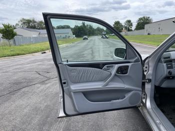 2002 mercedes-benz e320 sel with 120219 miles for sale near elk-river, minnesota 5e5c5f7db32f4ca999fae3a0f9b91958.jpg