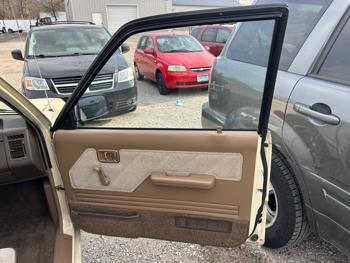 1986 mazda b-series b2000-long-bed-regular-cab with 109470 miles for sale near elk-river, minnesota 5f1cd76f28cb4ea7b7686d61df15f167.jpeg