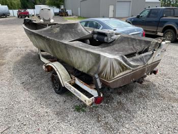 1984 crestliner . for sale near elk-river, minnesota 62305f03903943289448cd71f4221436.jpg