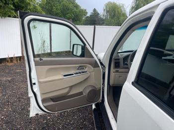 2009 jeep liberty limited-4wd with 113773 miles for sale near elk-river, minnesota 624b3657a9fe4f9aa5e8d3c9aa046c93.jpeg