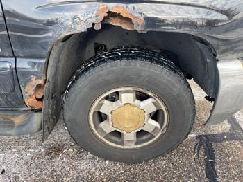 2004 gmc yukon-xl 1500-4wd with 247582 miles for sale near fridley, minnesota 62b4678b25f6450c92acb202505955f9.jpeg