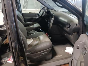 2004 chrysler town-&-country touring with 243225 miles for sale near elk-river, minnesota 63aca8cd13f84a8891148abed843c4b8.jpg