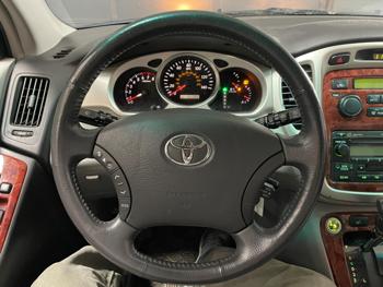 2004 toyota highlander with 181286 miles for sale near elk-river, minnesota 64f69b89dc5e483eb3136b48def8c7eb.jpg