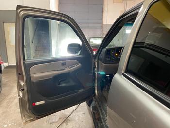 2002 chevrolet suburban 1500-4wd with 264133 miles for sale near elk-river, minnesota 64fae5191eeb4d34b46cca723b9fb28e.jpg