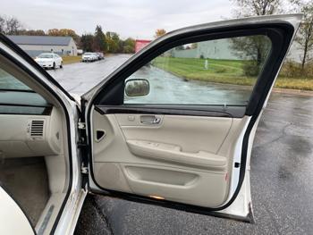 2008 cadillac dts luxury-iii with 119119 miles for sale near elk-river, minnesota 654ef095aa7f4c298ad8eba66340d5d7.jpeg