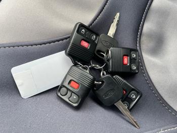 2001 ford escape xls-2wd with 238125 miles for sale near elk-river, minnesota 6676969a3aba413dab0bfbc15d2a5256.jpeg