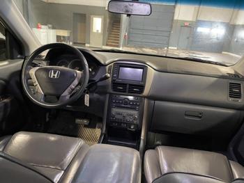 2006 honda pilot ex-l(-with-navi) with 289760 miles for sale near elk-river, minnesota 6699343f38b848e89087952e3a35a9c9.jpg