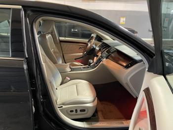 2010 Ford Taurus