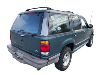 1997 ford explorer xlt-4-door-awd with 172185 miles for sale near elk-river, minnesota 682523433a70497bb5bd601b7aaf5afb.jpg