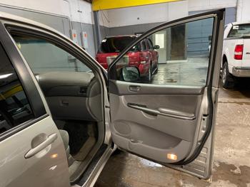 2006 toyota sienna le-7-passenger with 187836 miles for sale near elk-river, minnesota 687b3bc728b747cc803aa782a5d3c161.jpg