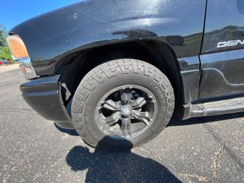 2006 gmc yukon-denali with 316678 miles for sale near shakopee, minnesota 68cca7cd2beb490da00a74fc797e315c.jpeg