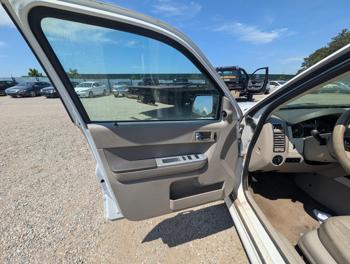 2008 mercury mariner v6-4wd with 165493 miles for sale near elk-river, minnesota 693c627d370f4d6b9af5971fd77e6cac.jpg