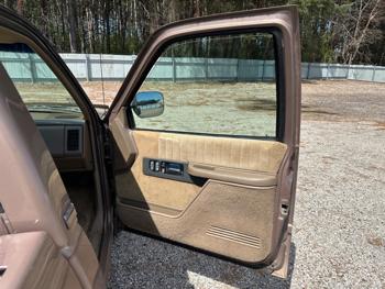 1994 chevrolet c-k-1500 reg.-cab-w-t-6.5-ft.-bed-2wd with 167960 miles for sale near elk-river, minnesota 6a11b26c68664432b19eba4e581f5c4d.jpeg