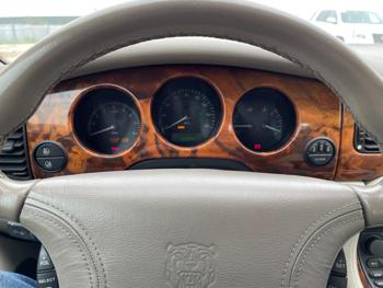 1998 jaguar xj-sedan xj8 with 122279 miles for sale near elk-river, minnesota 6aac6e8dfa1b44ec87c0f4892a4ddbde.jpg