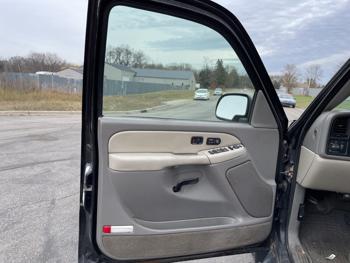 2002 chevrolet suburban 1500-lt for sale near elk-river, minnesota 6ba5d9fe0b424b0a8c728eced0d0093f.jpg