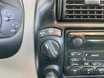 1998 ford explorer xl-4-door-4wd with 232725 miles for sale near elk-river, minnesota 6c3d64f1de6d4e66acae1e55db0e5b66.jpeg