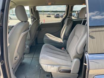 2007 chrysler town-&-country touring with 161981 miles for sale near elk-river, minnesota 6e1ce4b8b29342f39a674ceaadca7c1e.jpeg