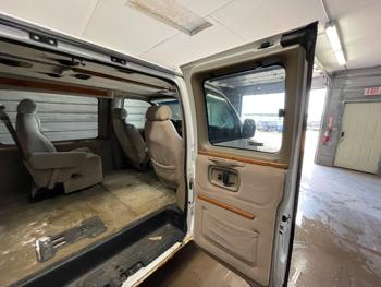 2002 chevrolet express 1500-cargo with 207977 miles for sale near elk-river, minnesota 6ebbe84b5df646018f574efff31472ec.jpeg