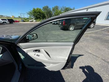 2011 toyota camry base-6-spd-at with 264570 miles for sale near shakopee, minnesota 6f6c10ba032d4a2ea24379a07c8d32bf.jpeg