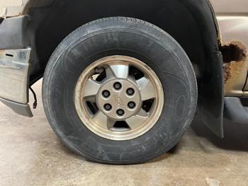 2002 chevrolet suburban 1500-4wd with 264133 miles for sale near elk-river, minnesota 6f90d80cd2634c67adc0c73574a39f59.jpg