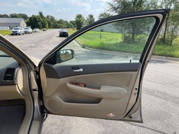 2005 honda accord ex-sedan-at with 200397 miles for sale near elk-river, minnesota 6fb4f6e32e3541e6bf4b72de42848330.jpeg