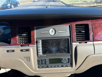 2004 lincoln town-car ultimate-l with 179159 miles for sale near elk-river, minnesota 70e05e5a49fb4f06b06976c43c57dd1b.jpeg